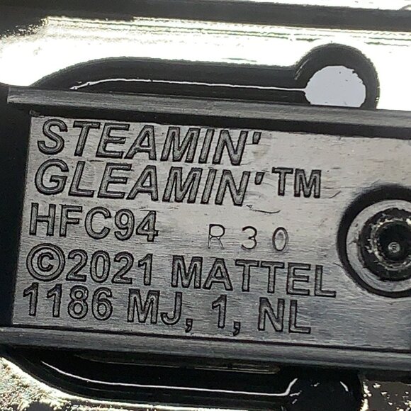 Hot Wheels Steamin’ Gleamin’ Hauler - Picture 9 of 9